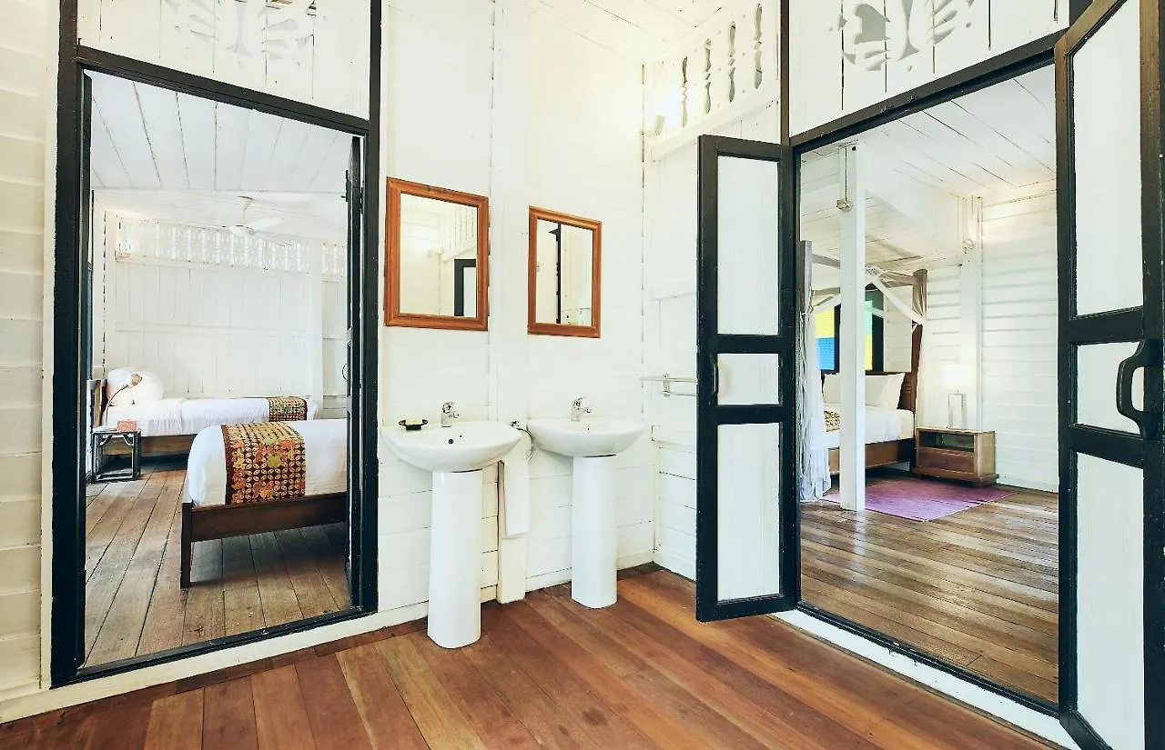 Temple Tree Resort Пантай-Сенанг